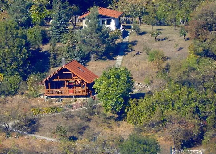 別荘 At Galgenberg In *